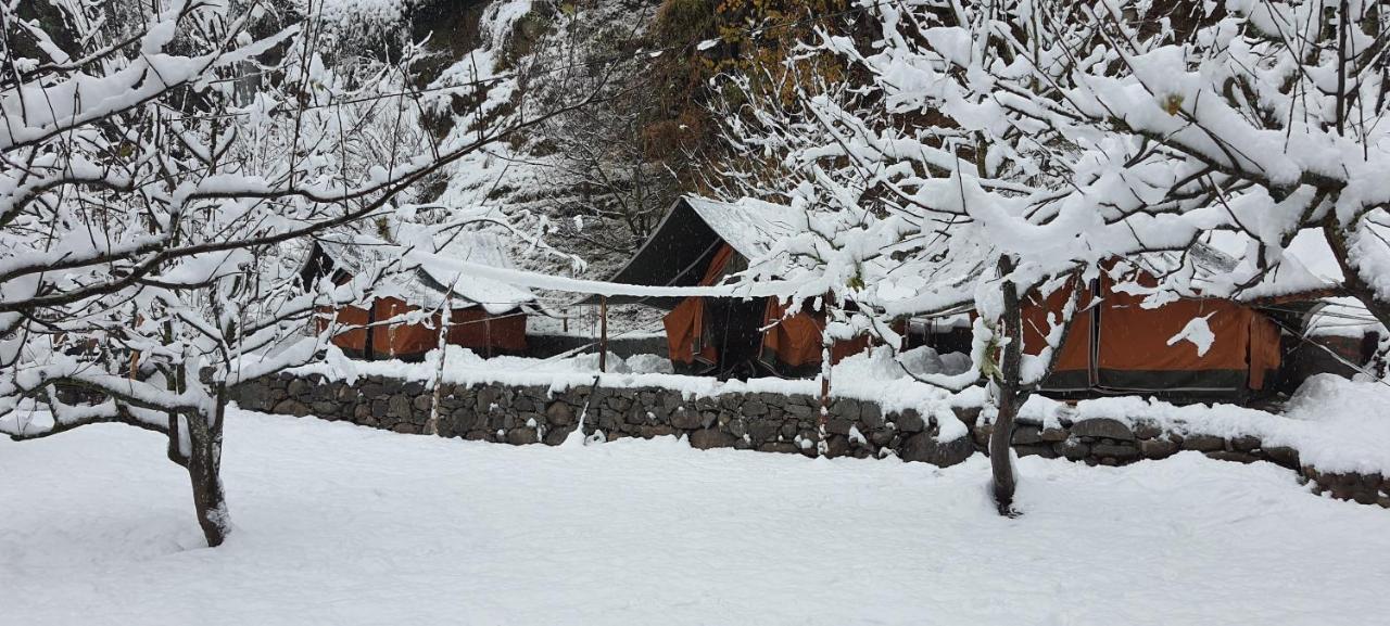 Himtrek Riverside Camps & Hostel Manali Manāli Exterior foto