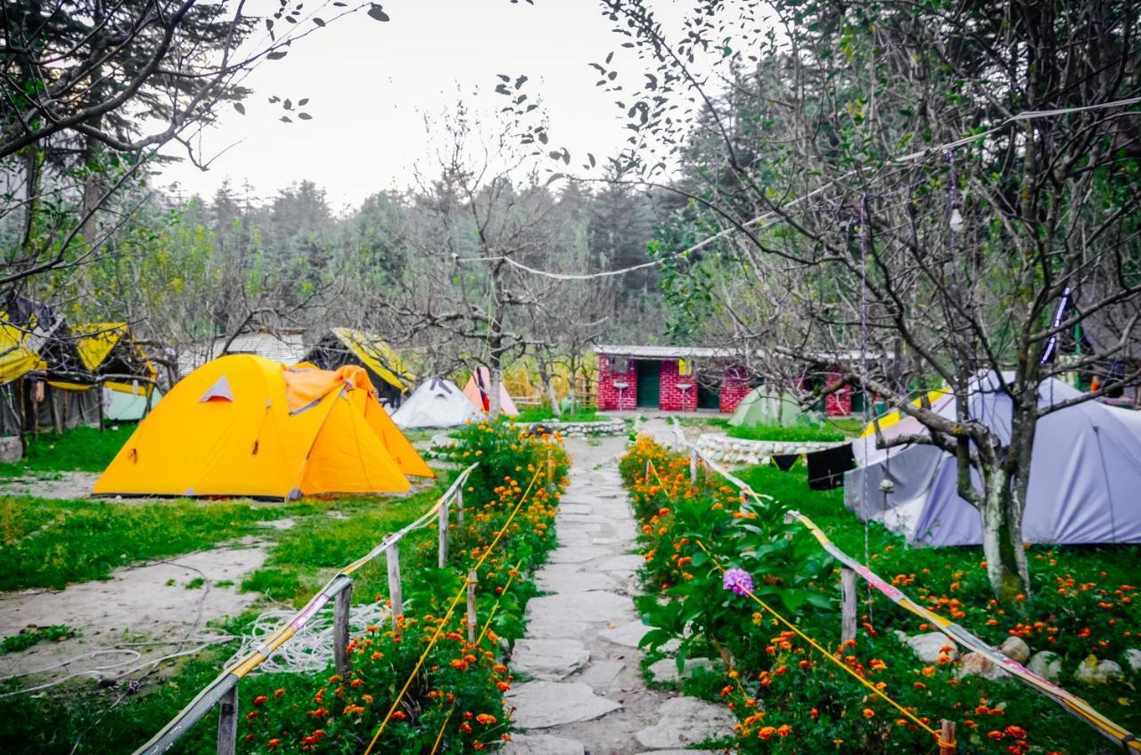 Himtrek Riverside Camps & Hostel Manali Manāli Exterior foto
